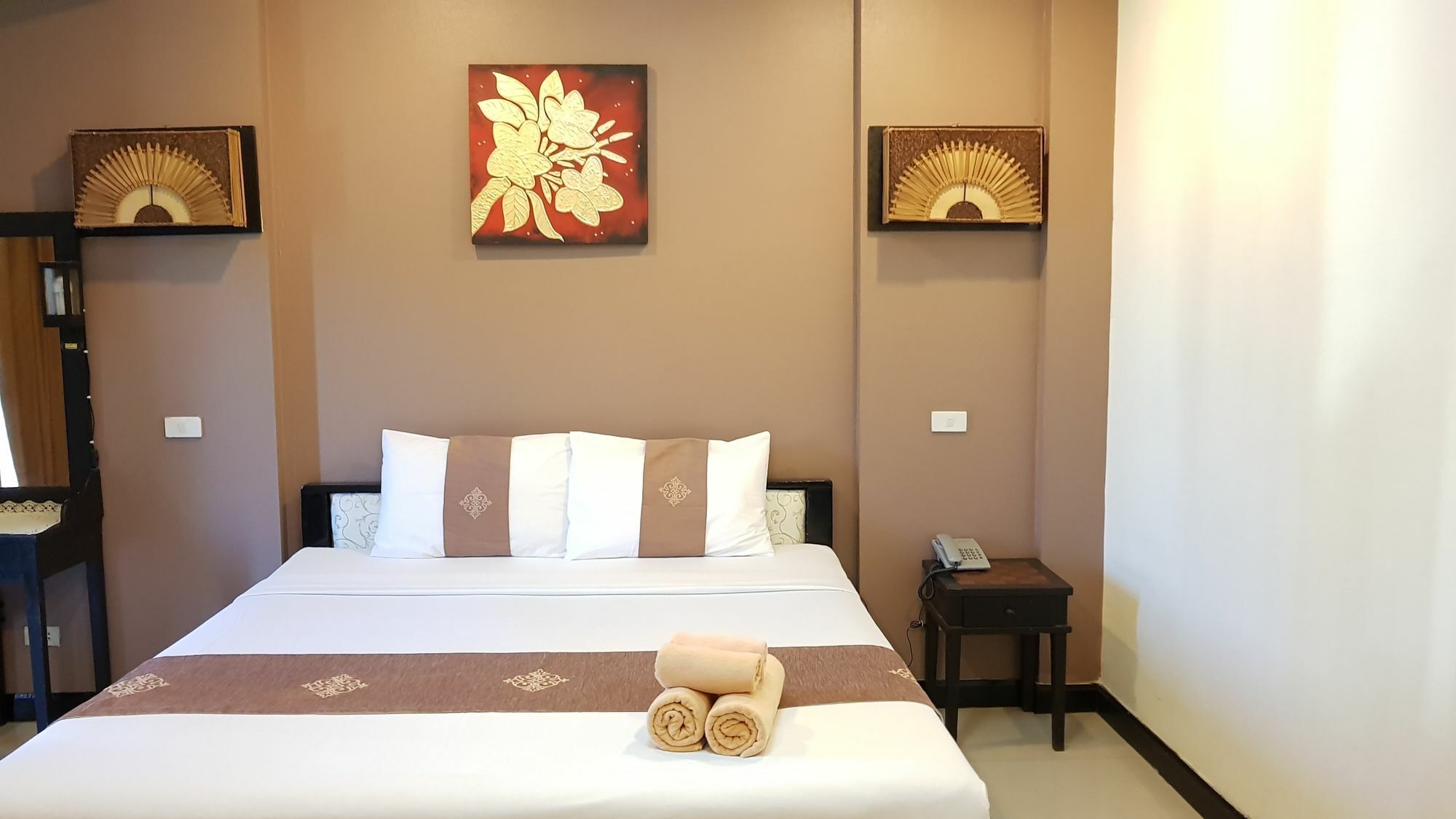 Hotel Spring@Tapae Chiang Mai Zewnętrze zdjęcie