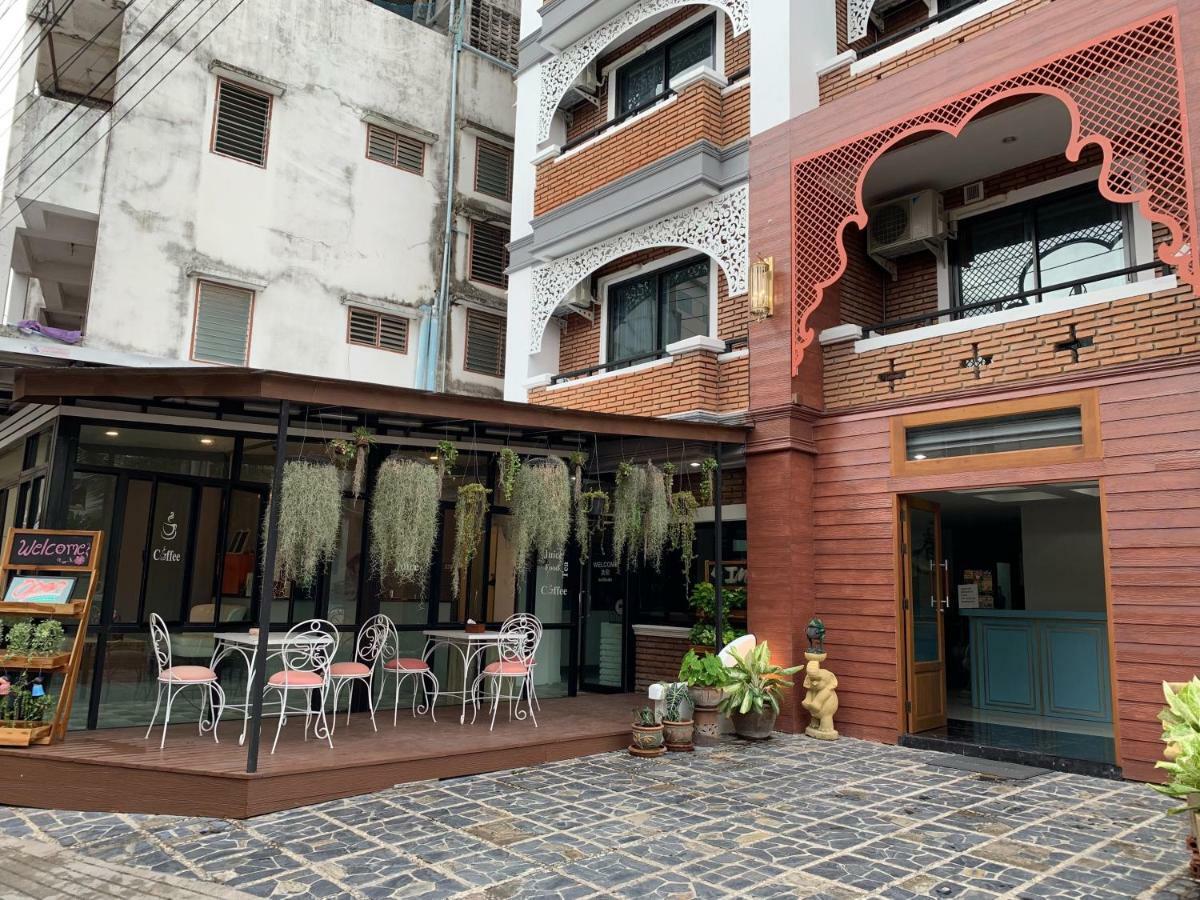 Hotel Spring@Tapae Chiang Mai Zewnętrze zdjęcie