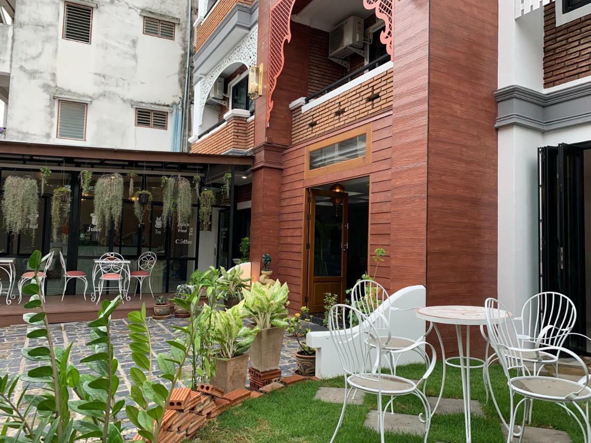 Hotel Spring@Tapae Chiang Mai Zewnętrze zdjęcie