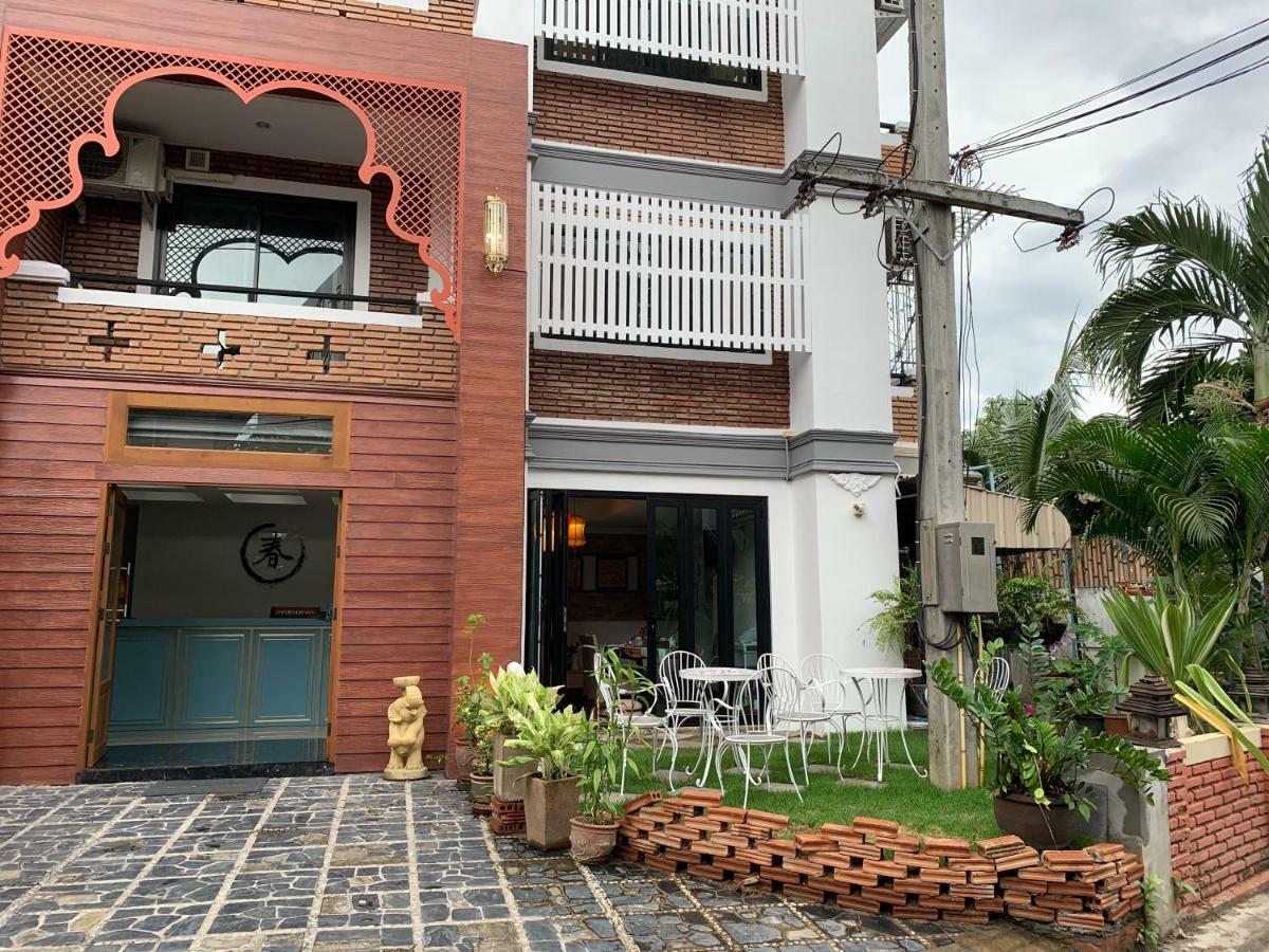 Hotel Spring@Tapae Chiang Mai Zewnętrze zdjęcie