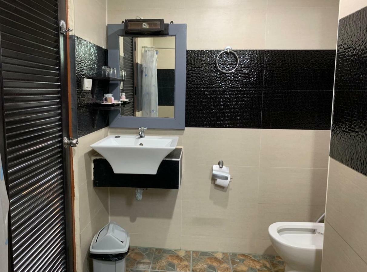 Hotel Spring@Tapae Chiang Mai Zewnętrze zdjęcie